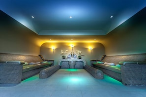 Sauna, bain à remous, soins corporels, enveloppements corporels