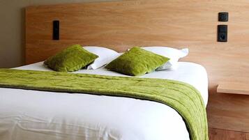 Een bureau, babybedden (toeslag), extra bedden (toeslag), gratis wifi