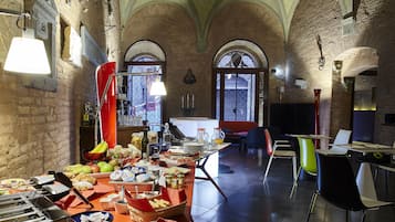 Frokostbuffé er inkludert hver dag