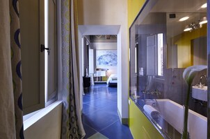 Suíte panorâmica (Luxury) | Roupas de cama premium, edredons de pluma