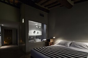 Premium bedding, down comforters, memory foam beds, minibar - Hotel Palazzetto Rosso (Siena)