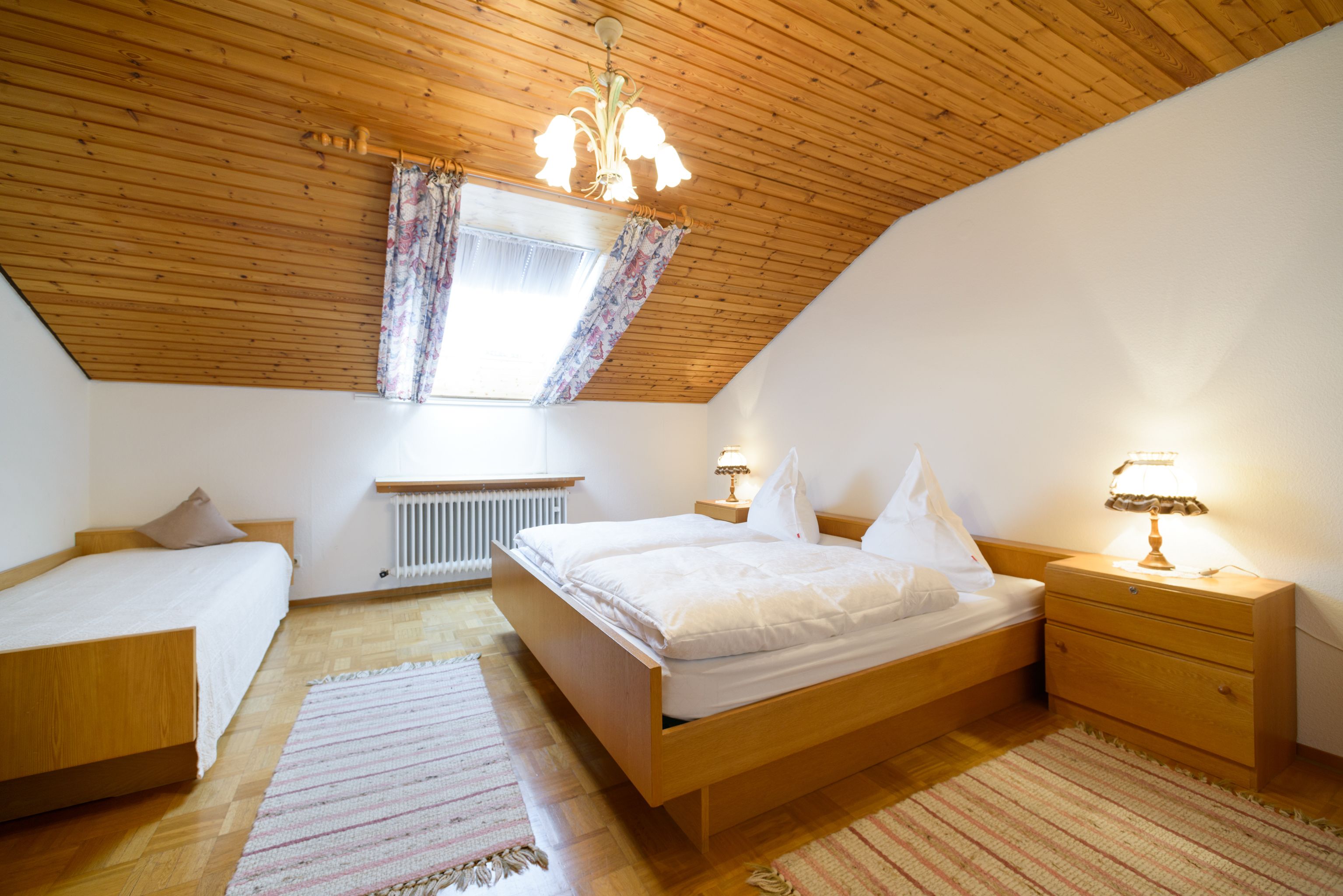 suite | desk, free wifi