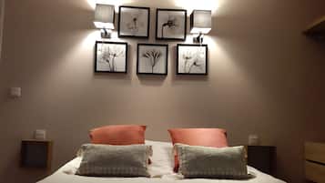 Bureau, Wi-Fi gratuit, draps fournis