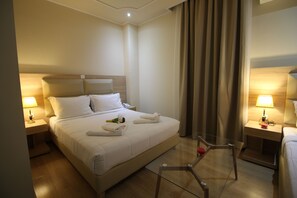 Deluxe Triple Room, Private Bathroom | Soundproofing, iron/ironing board, free WiFi, bed sheets - Elikon Hotel (Athens)