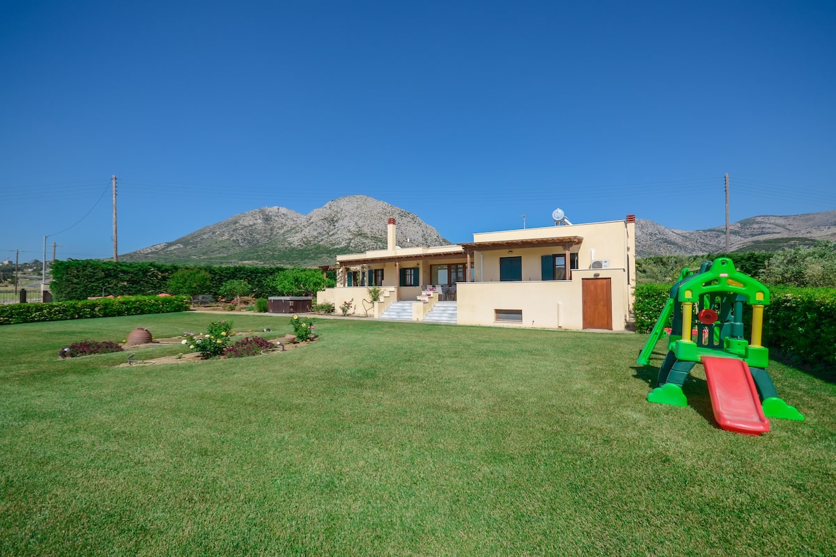 Comfort Cottage, 3 Bedrooms | 3 bedrooms, premium bedding, desk, soundproofing