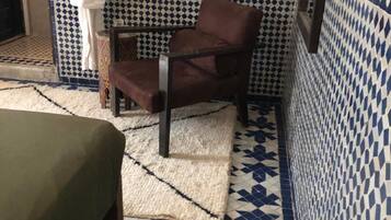 Deluxe-Doppelzimmer | Zimmersafe, Schreibtisch, schallisolierte Zimmer, Bügeleisen/Bügelbrett