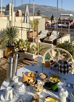 Terrace/patio - Riad Tizwa Fes (Fes)