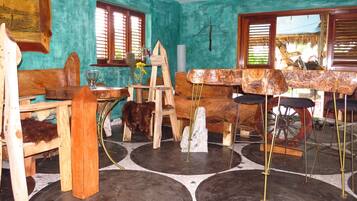 Daily full breakfast (USD 10 per person)