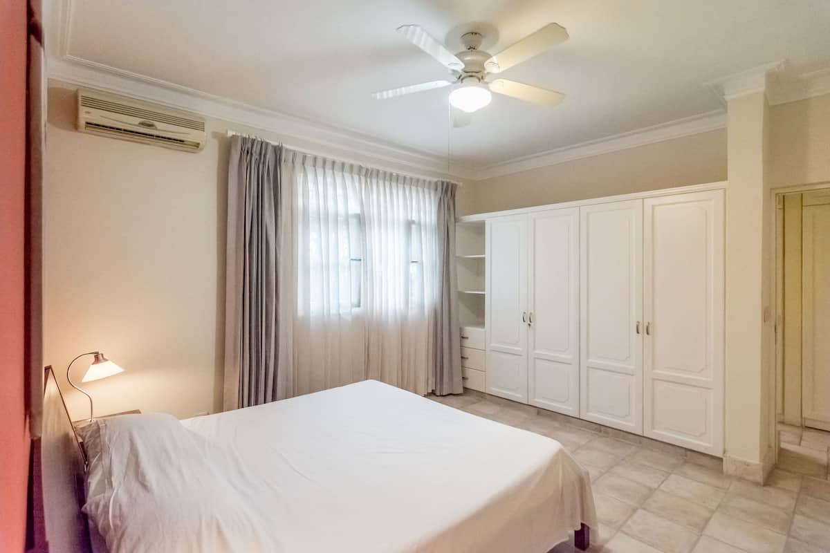 1 bedroom, desk, iron/ironing board, free WiFi