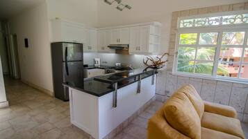Two Bedroom Apartment | 1 bedroom, desk, iron/ironing board, WiFi (free)