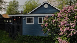 Exterior - The Little Blue House Sioux Lookout (Sioux Lookout)
