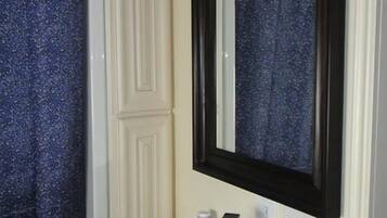 House | Bathroom