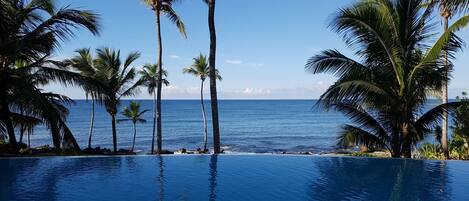 Kolam renang terbuka