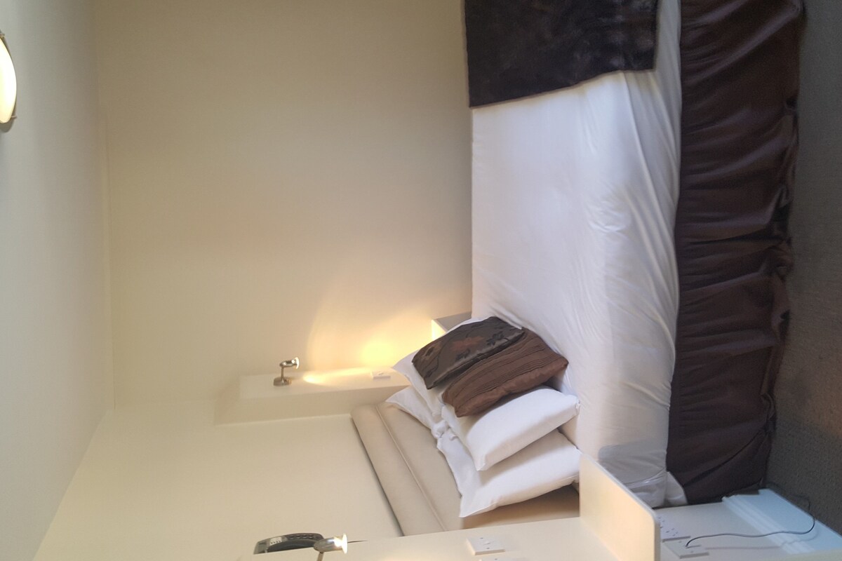 Phòng đôi Tiêu chuẩn, có phòng tắm riêng, quang cảnh sân vườn (Room 4 ) | Bộ đồ giường cao cấp, nôi/cũi di động 