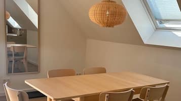 Design-Apartment, eigenes Bad (Große Maräne Oben) | Speisen