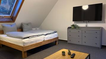 Basic-Suite, mit Bad, Gartenblick (Familienzimmer)