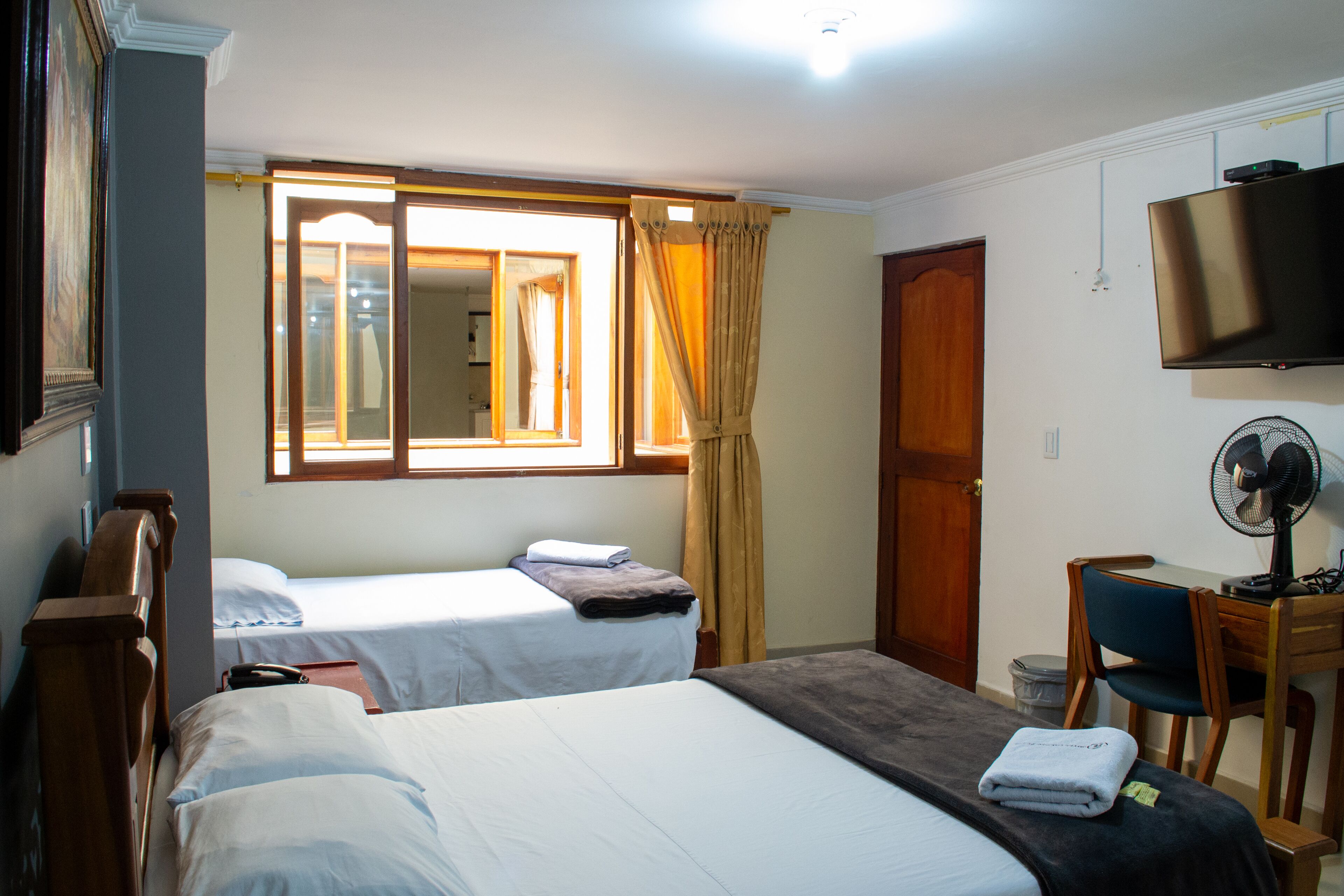 Minibar, desk, soundproofing, iron/ironing board