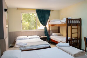 Quarto triplo standard | Frigobar, escrivaninha, quartos à prova de som
