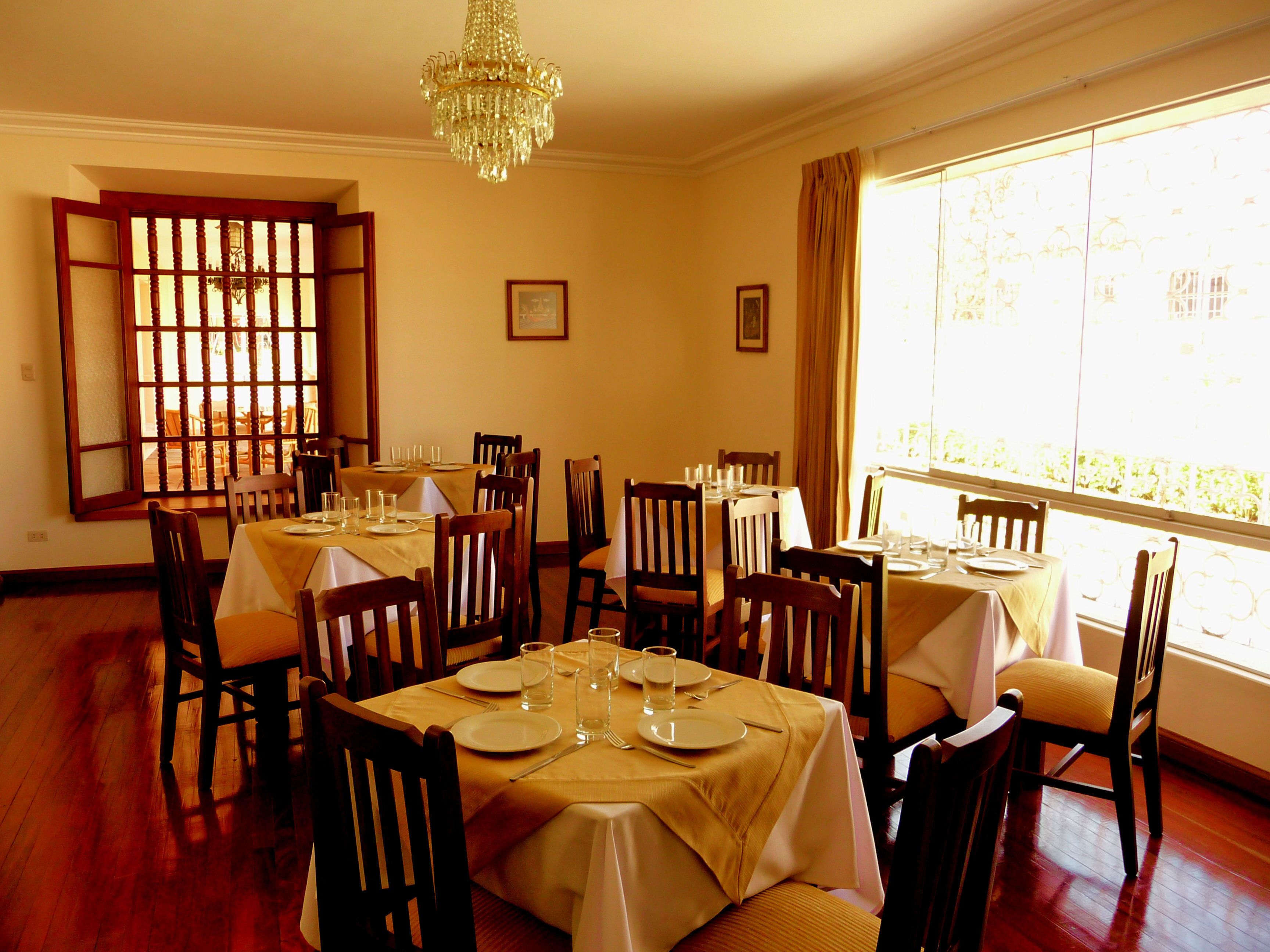 breakfast, lunch, dinner served; international cuisine