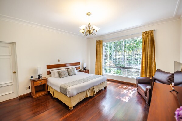 Superior Suite, 1 King Bed