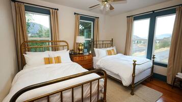 Quadruple Room, Shared Bathroom (Two Double Beds)