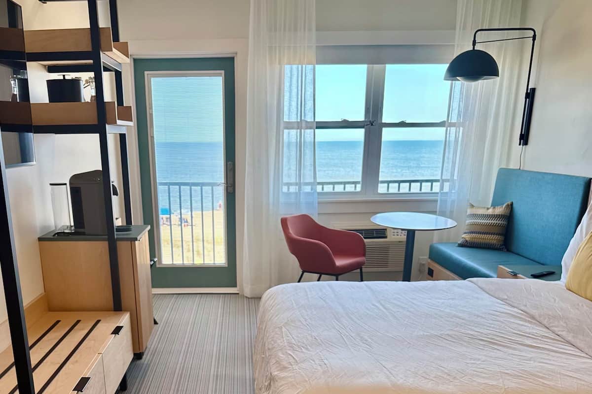 Oceanfront King | Premium bedding, blackout drapes, iron/ironing board, free WiFi