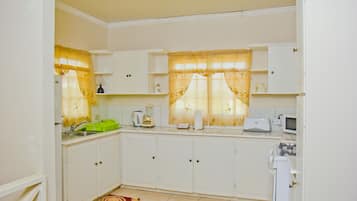 Executive Villa, 5 Bedrooms | 1 bedroom, premium bedding, desk, iron/ironing board