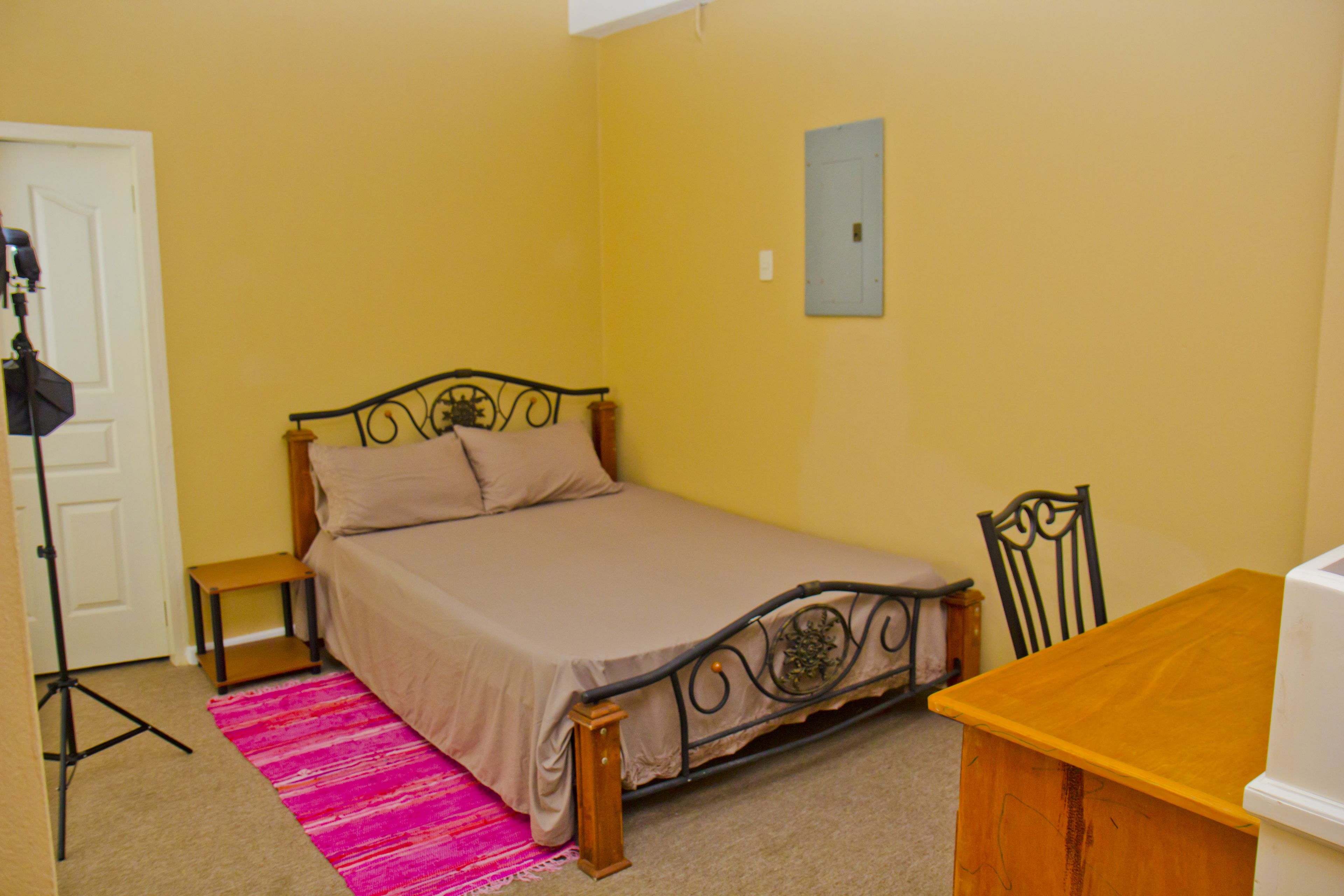 Departamento estándar, 2 habitaciones, cocina | 1 habitación, ropa de cama de alta calidad y escritorio 