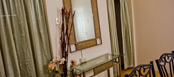 Port of Spain Breezy Guest Apartment