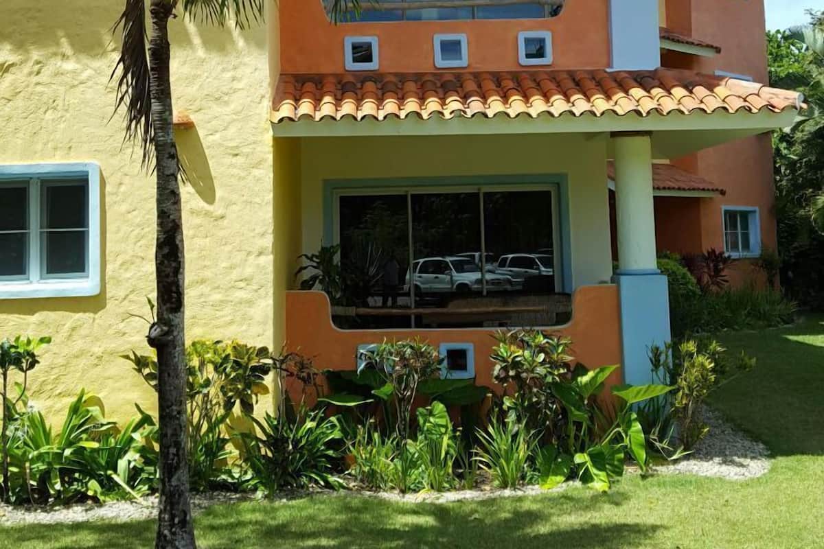 Two Bedroom Apartment (Q2) | Desk, iron/ironing board, WiFi (free)