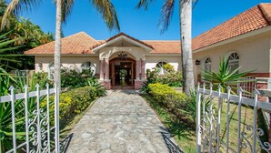 Unclassified image, 5 of 114, button - Blu Fish Perla Marina (Cabarete)