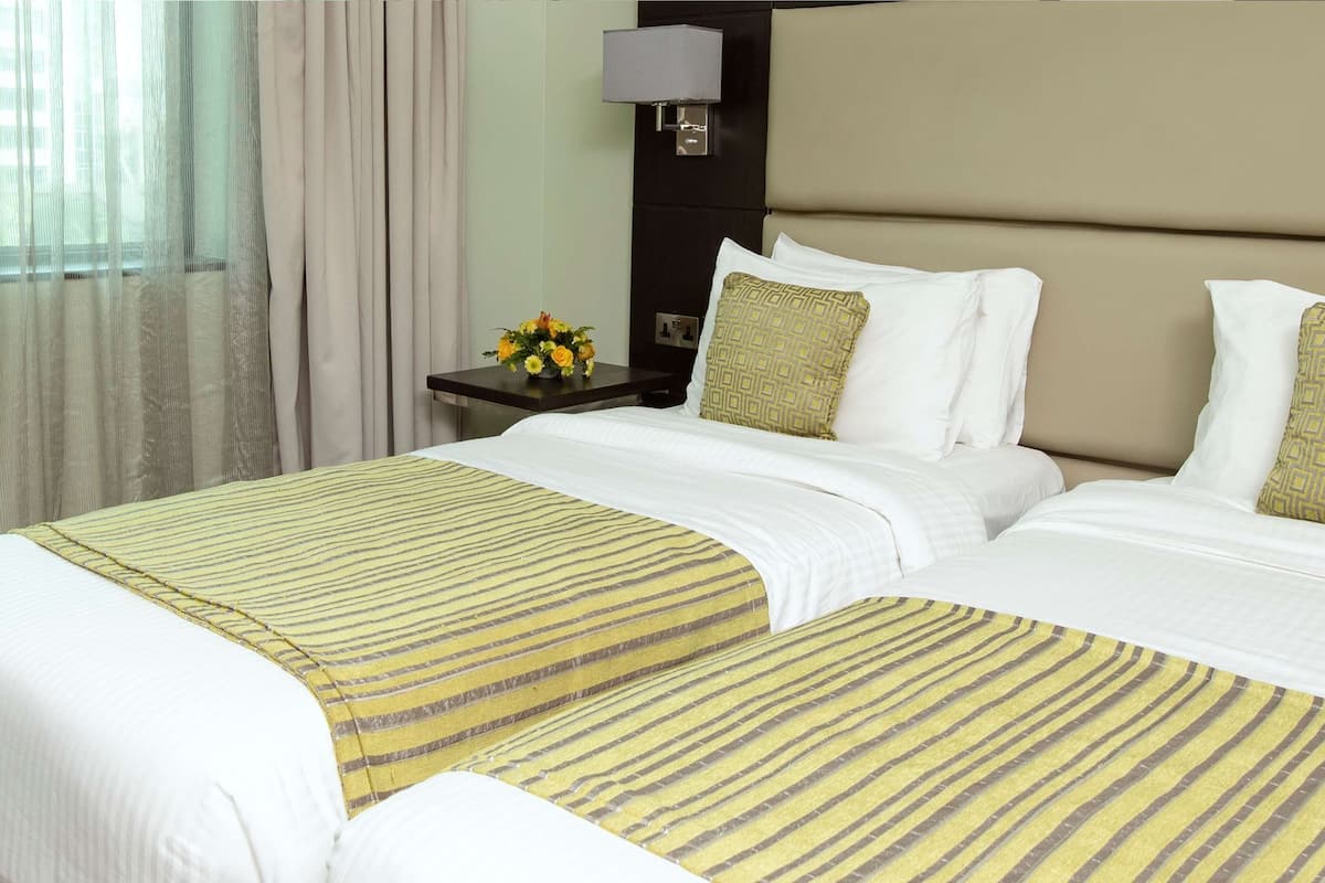 Standard Room, 2 Single Beds | 1 bedroom, minibar, in-room safe, desk