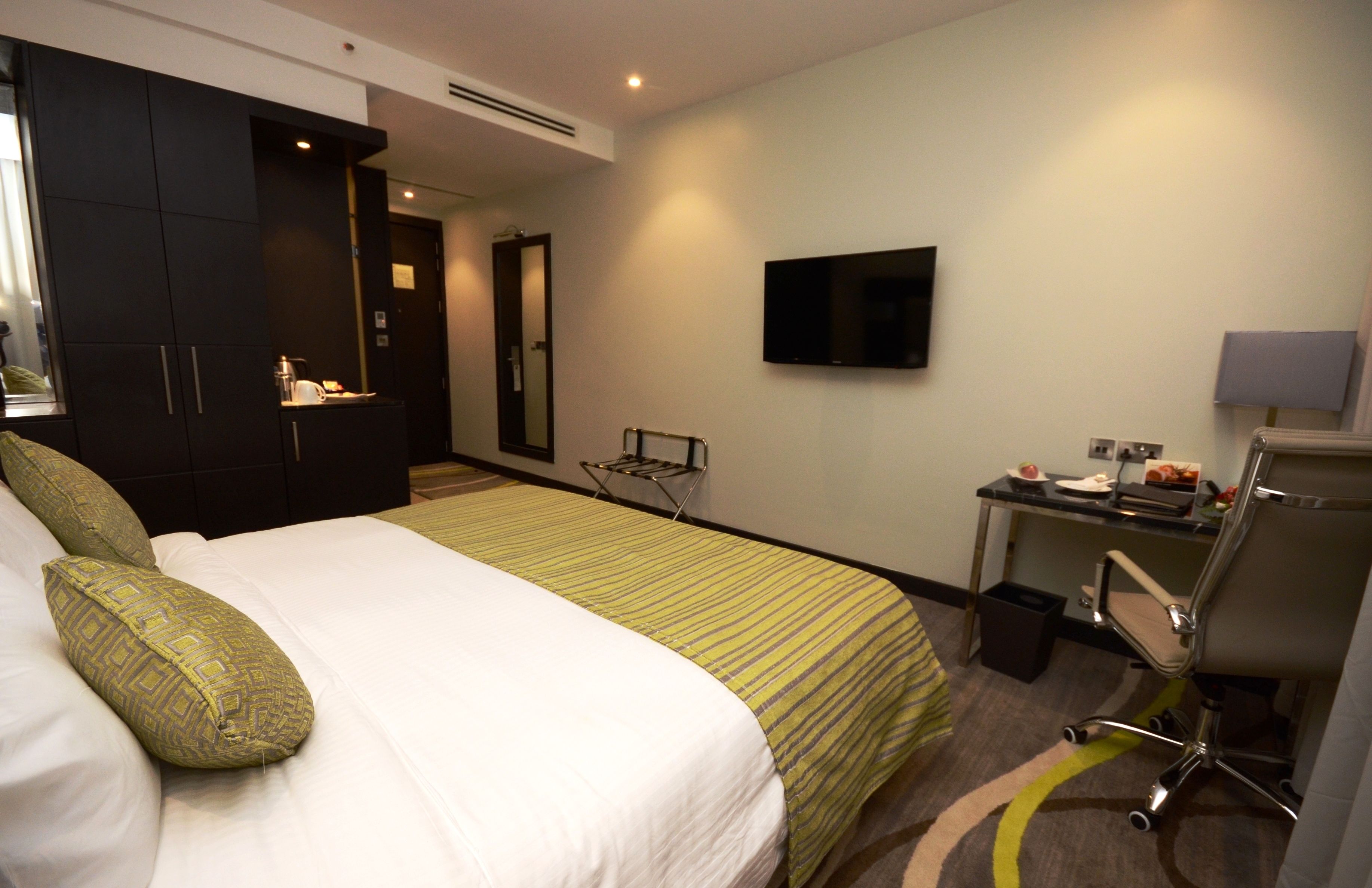 Minibar, caja fuerte, escritorio y espacio para trabajar con un portátil