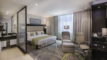 Superior-Zimmer, 1 King-Bett | Minibar, Zimmersafe, Schreibtisch, laptopgeeigneter Arbeitsplatz