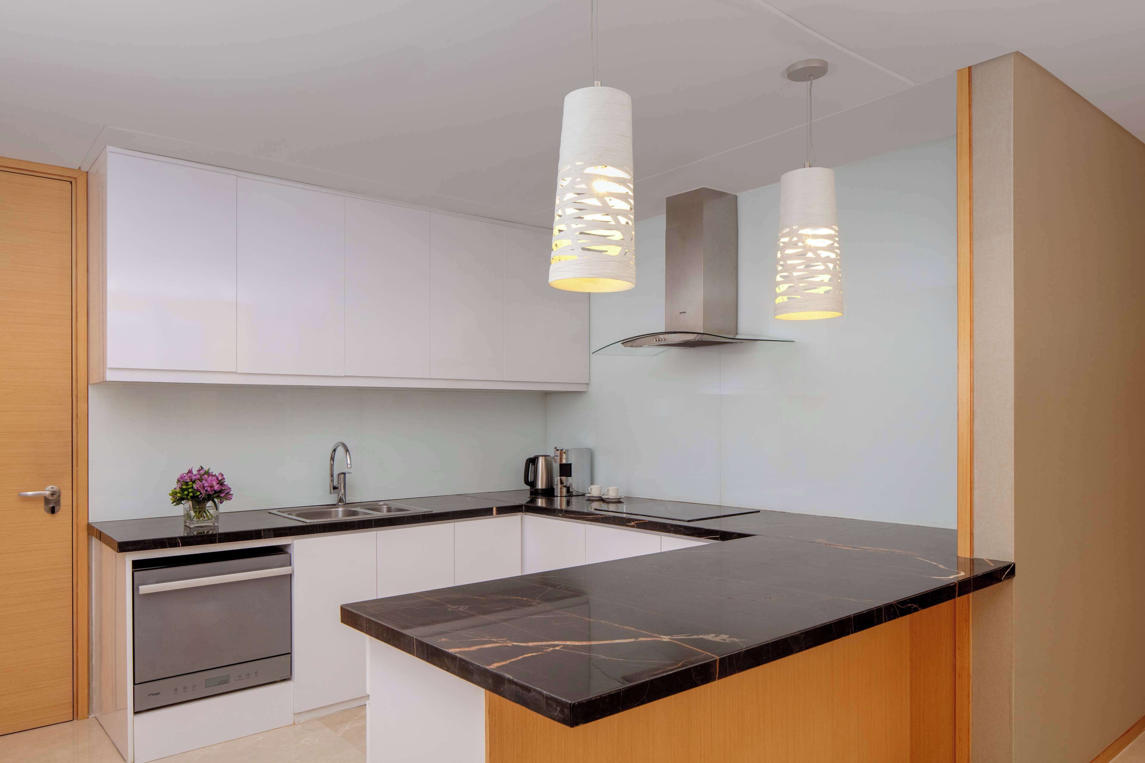 hypo-allergenic bedding, minibar, in-room safe, desk