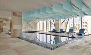 สระว่ายน้ำในร่ม