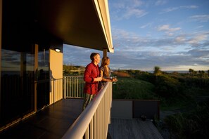 Balcony - Greymouth Motels & Seaview Apartments (Greymouth)