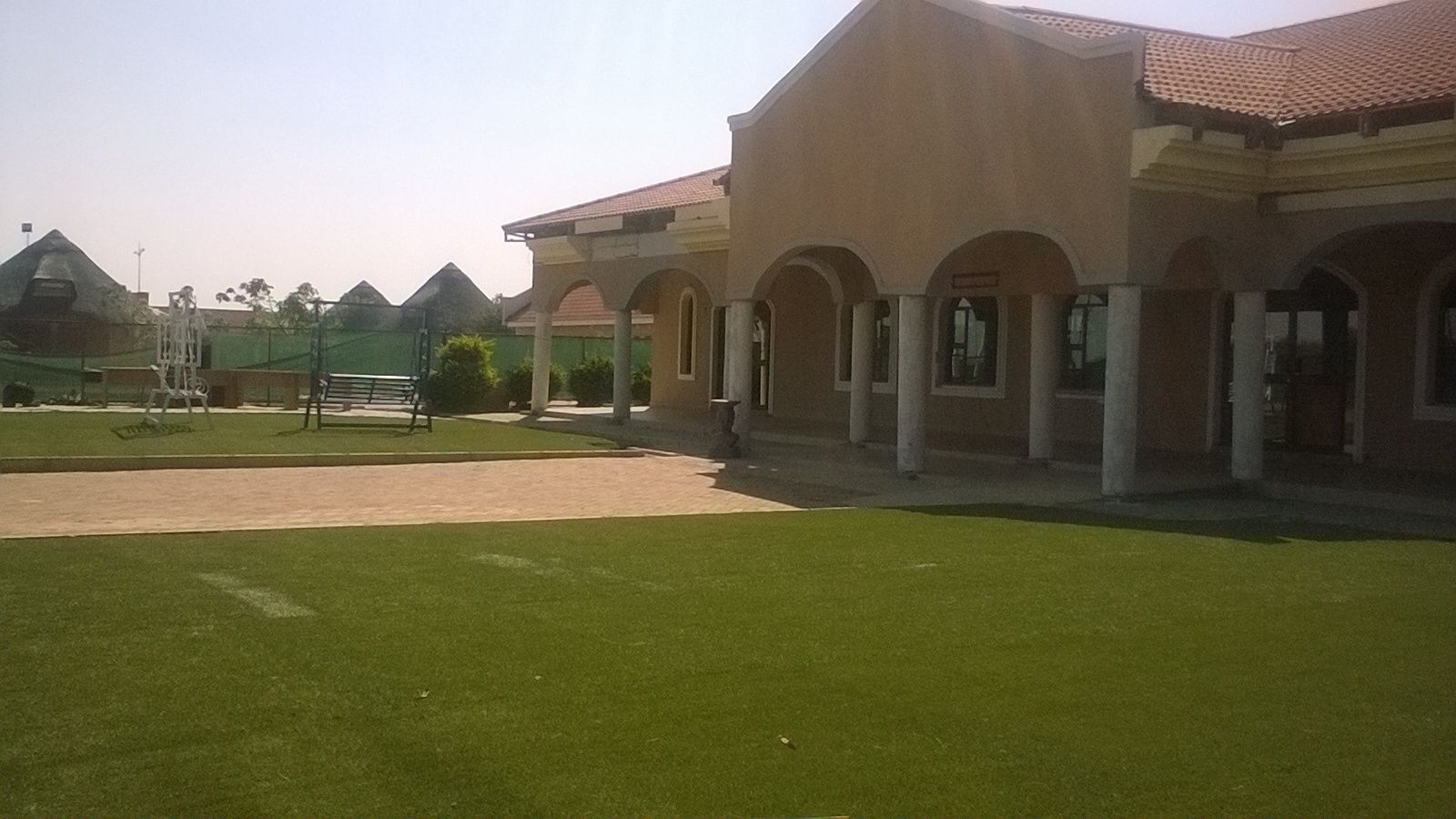 Halaman properti
