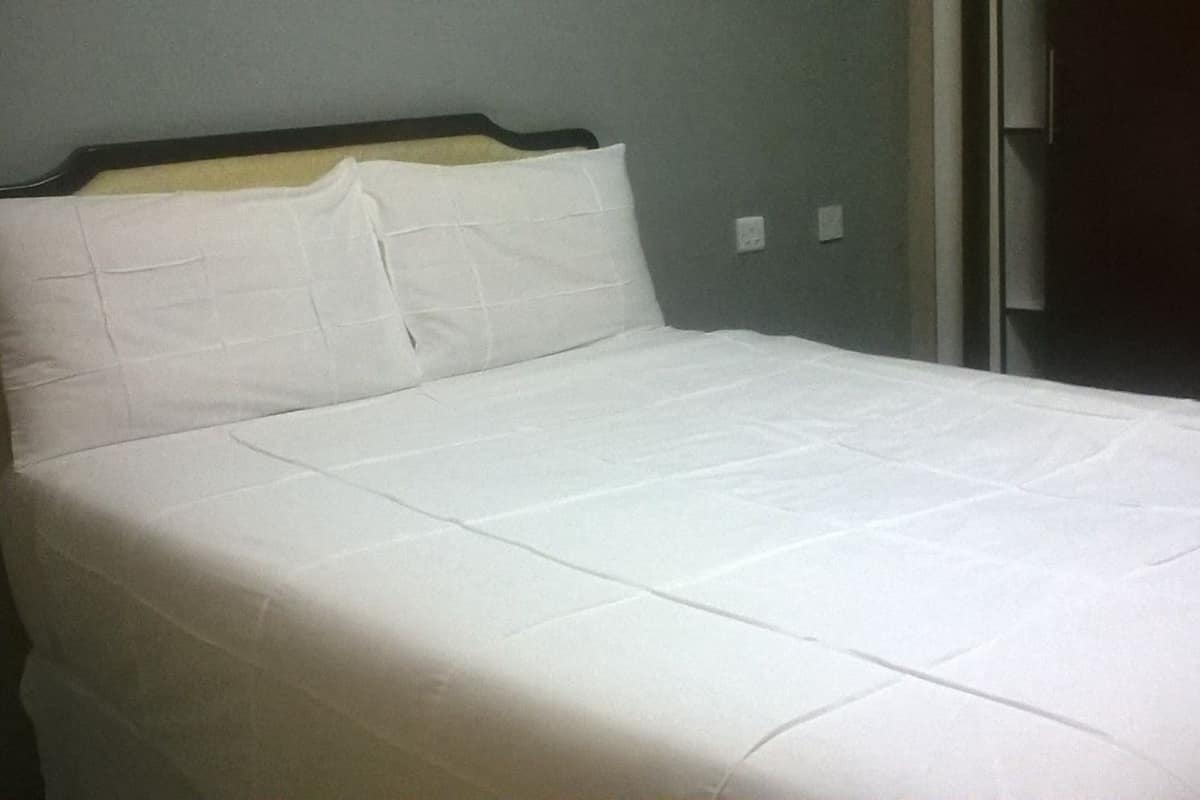 Standard Double Room | In-room safe, desk, rollaway beds, free WiFi