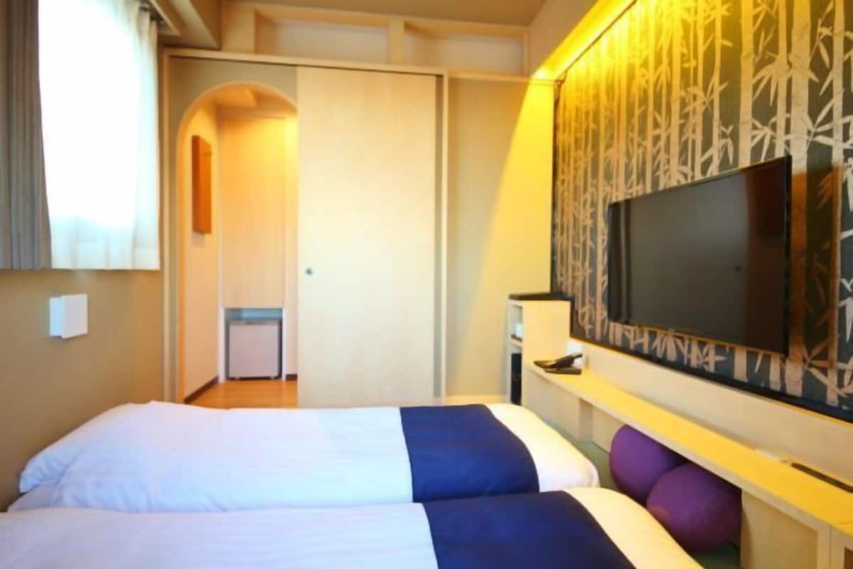 Premium-sengetøj, dundyner, senge med madrasser af memory foam