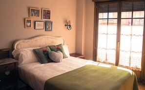Single Room | Desk, iron/ironing board, free cribs/infant beds, free WiFi - Hotel Rural la Concordia (Monzon de Campos)