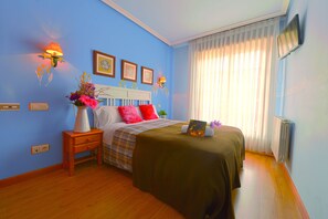 Double Room | Desk, iron/ironing board, free cribs/infant beds, free WiFi - Hotel Rural la Concordia (Monzon de Campos)