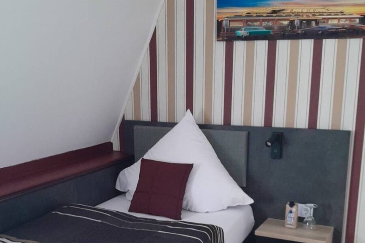 Business Single Room