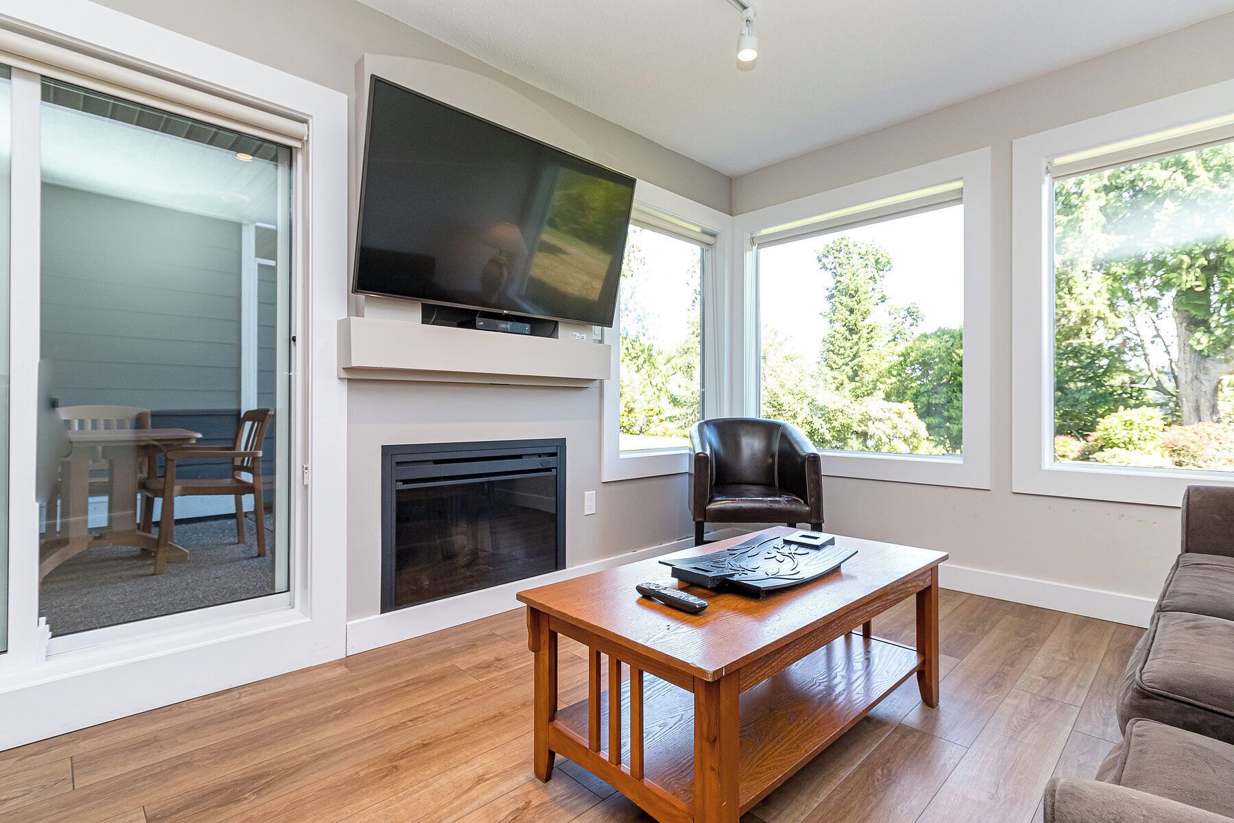 Rideaux occultants, fer et planche à repasser, Wi-Fi gratuit