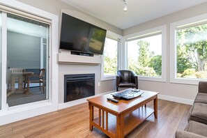 Basic Apartment, 1 Bedroom, Kitchen, Garden Area | Blackout drapes, iron/ironing board, free WiFi, bed sheets - Pacific Shores Resort & Spa (Nanoose Bay)