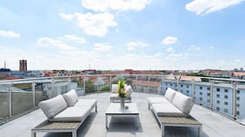 Suite, 2 Bedrooms, Terrace | Teres/patio