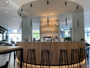 Food and drink - KOOS Hotel&Apartments (Munich)