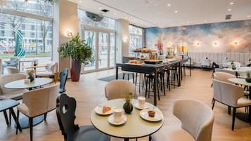 TĂ€gliches nach Wunsch zubereitetes FrĂŒhstĂŒck (25 EUR pro Person)