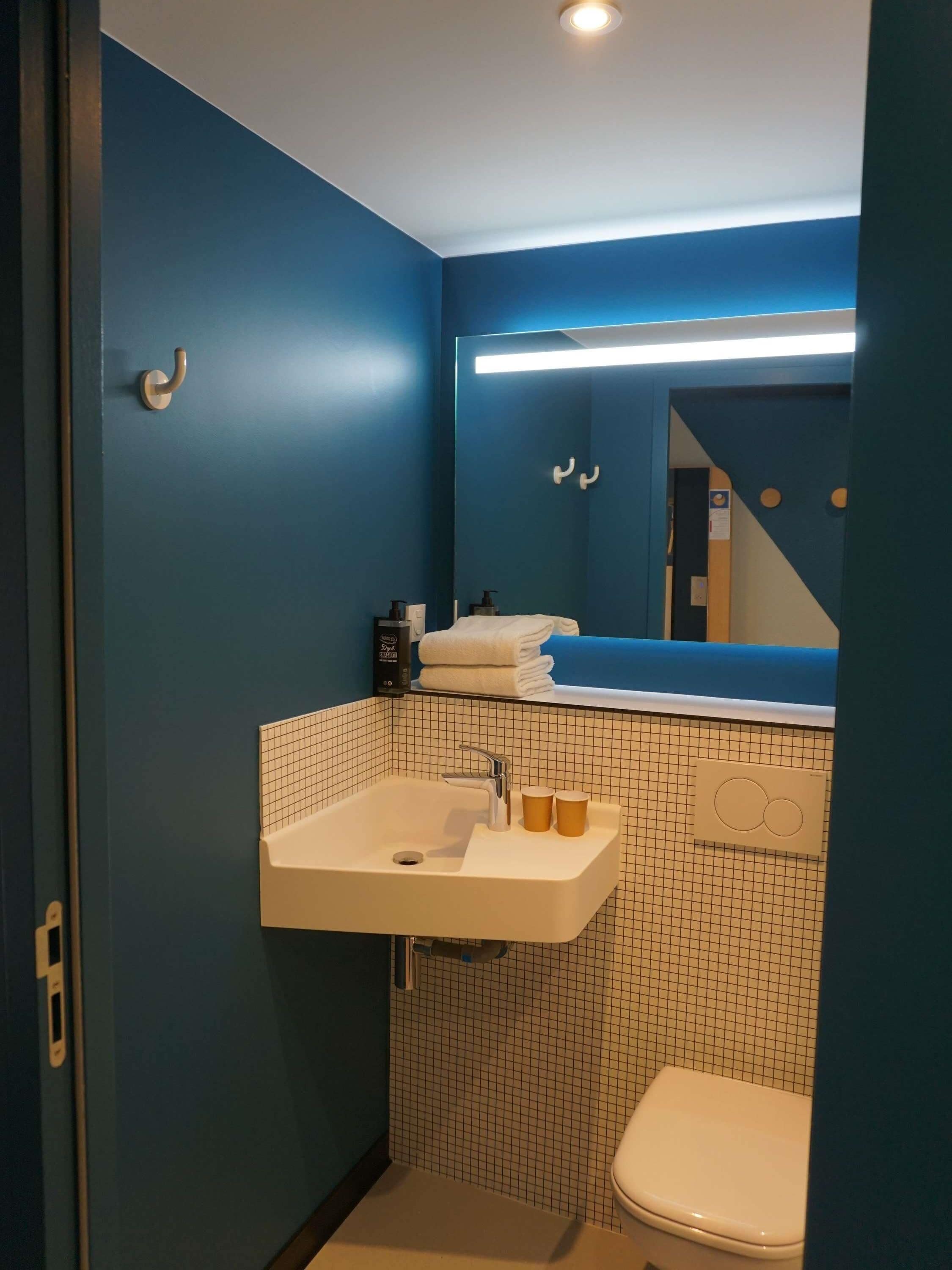 Room, 1 Double Bed | Desk, free cots/infant beds, free WiFi, bed sheets