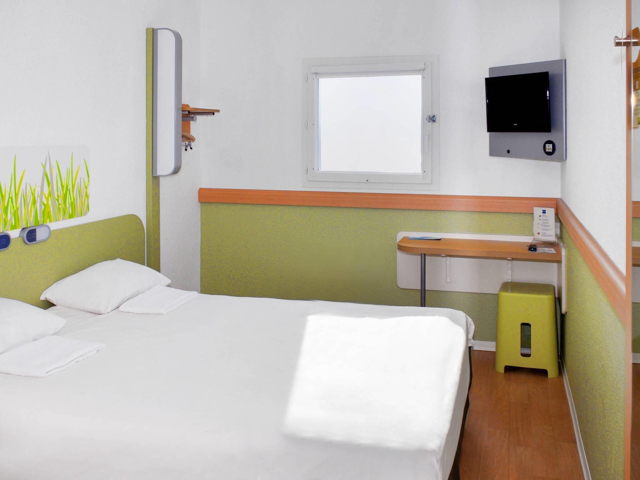 Kamar Twin, 2 Tempat Tidur Twin | Meja kerja, Wi-Fi gratis, dan seprai linen